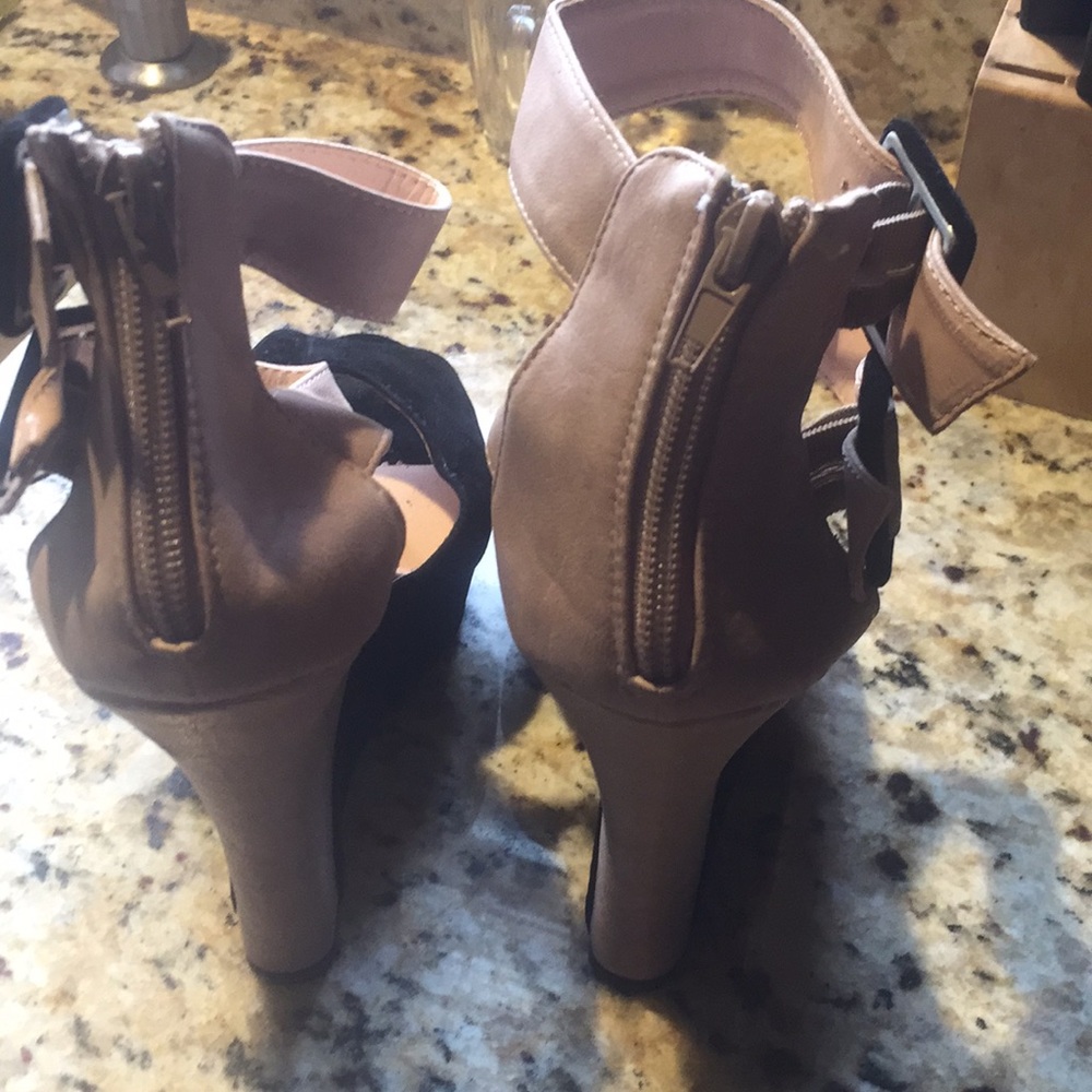 Shoes - Picture 2 of 3